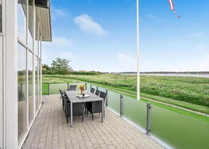 Three-bedroom In Ferienhaus