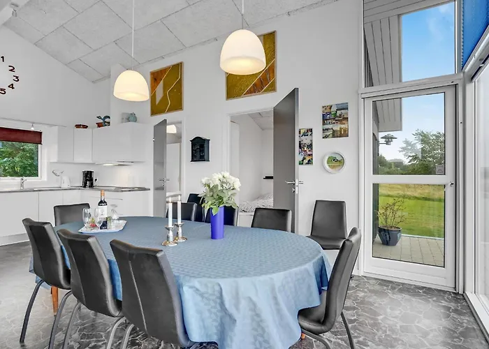 Three-bedroom In בית נופש Skals