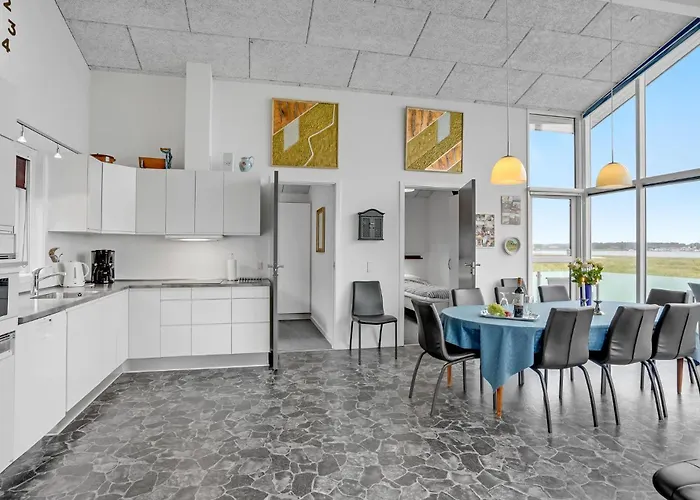 Ferienhaus Three-bedroom In