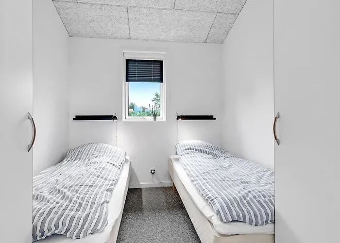 Three-bedroom In בית נופש